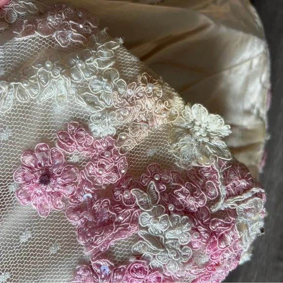 Sherri Hill Pink and Cream Floral Embroidered Lace Embellished Dress - Picture 14 of 16